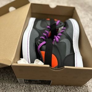 Nike Court Tranxition. Size 12. Black/ Grey. New